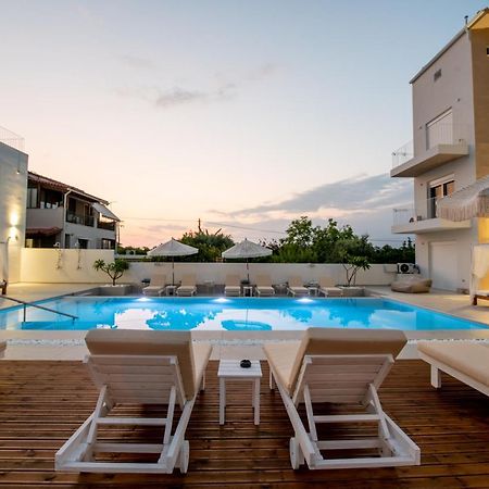 Ennea Suites-Light Suite Flámbouras Buitenkant foto